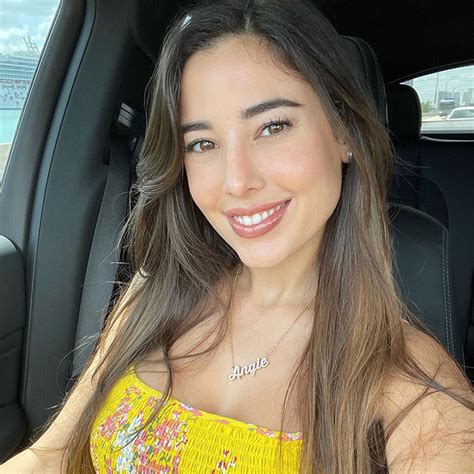 Angie Varona